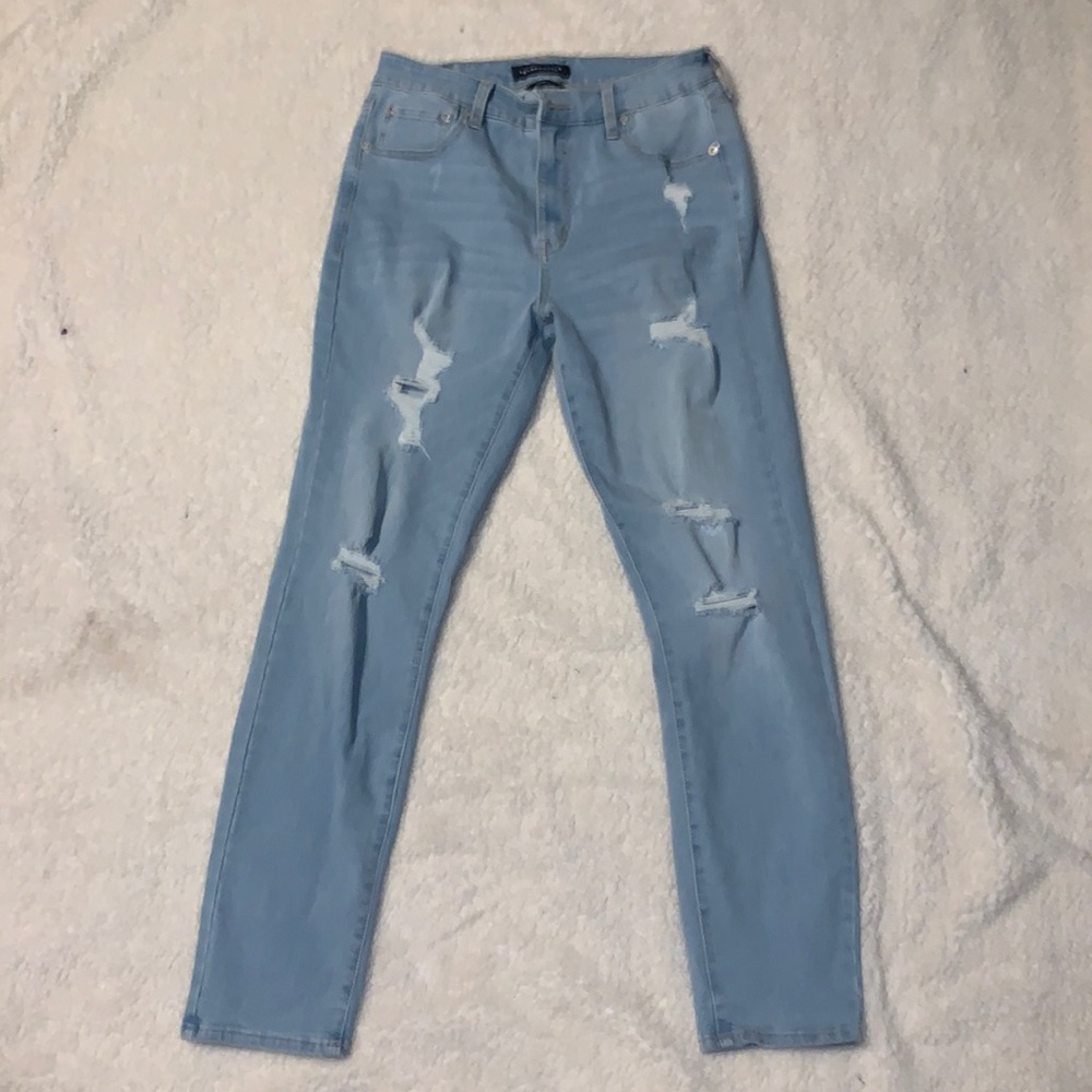 I’m selling super high rise curvy jegging Aéropostale jeans!!